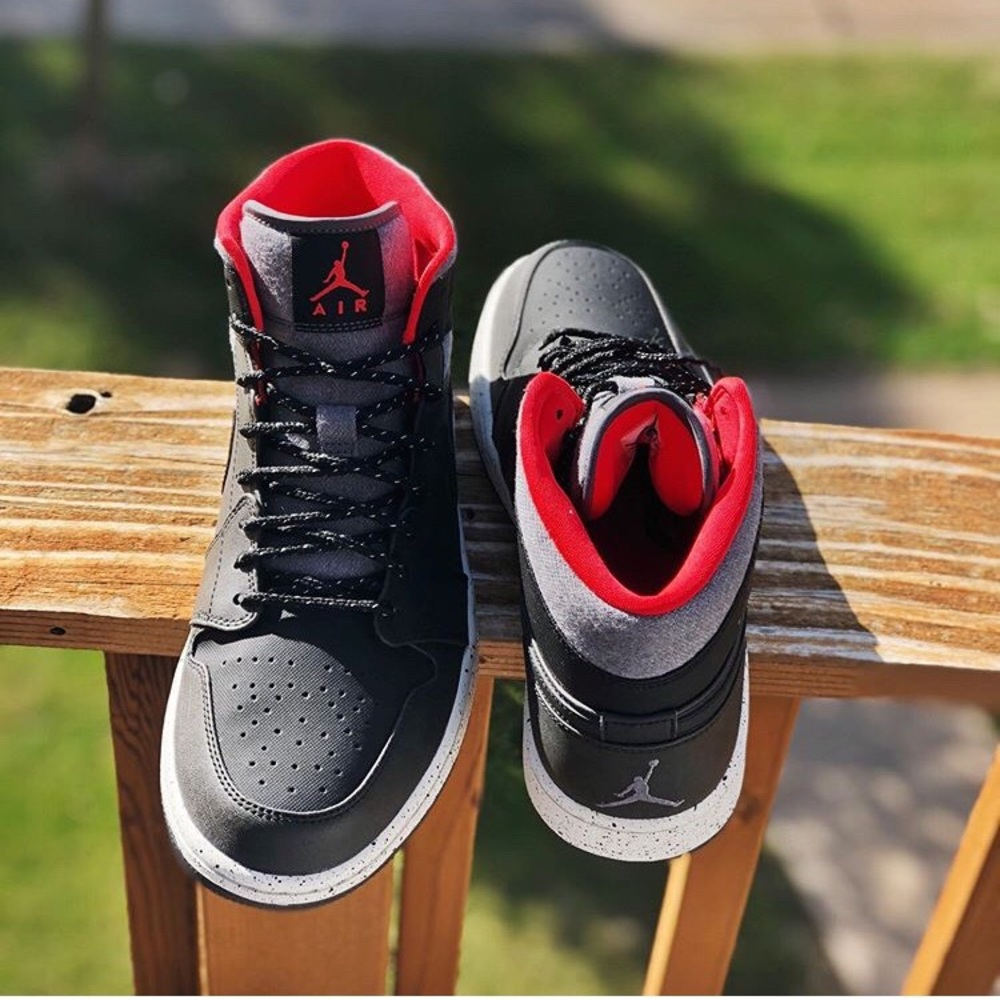 Jordan Mid 1